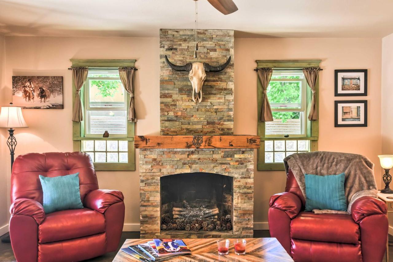 Cozy Home With Media Room Short Walk To Taos Plaza! Eksteriør billede