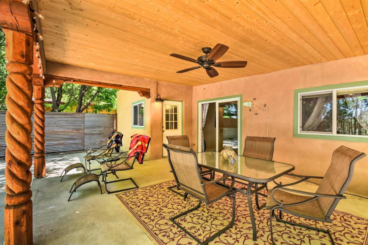 Cozy Home With Media Room Short Walk To Taos Plaza! Eksteriør billede