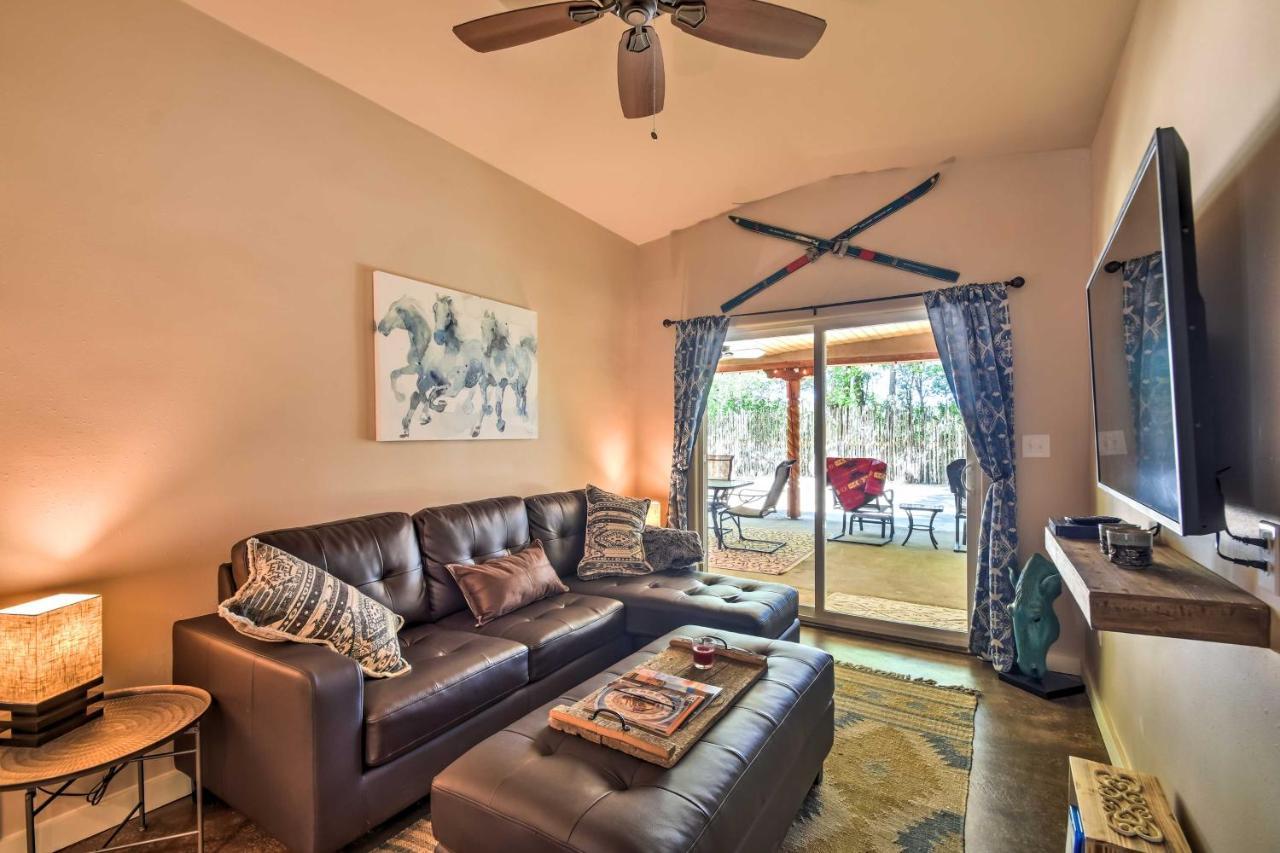 Cozy Home With Media Room Short Walk To Taos Plaza! Eksteriør billede