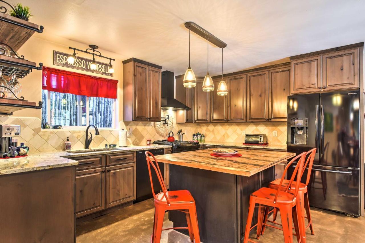 Cozy Home With Media Room Short Walk To Taos Plaza! Eksteriør billede